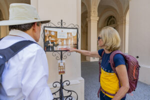 Geführte Wanderung Salzburg – Wanderer bereiten sich für die Tour vor
